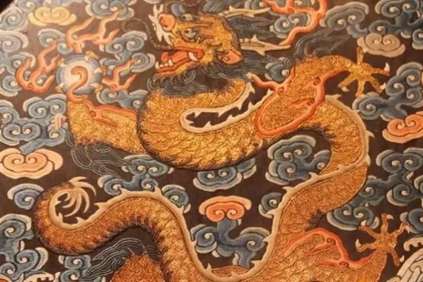 (龙腾雄霸)龙腾霸主比喻什么？权力的象征和掌控者。